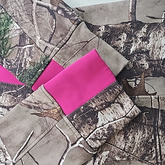 Real Tree Camo Hot Pink Pullover - Picture 3 of 8